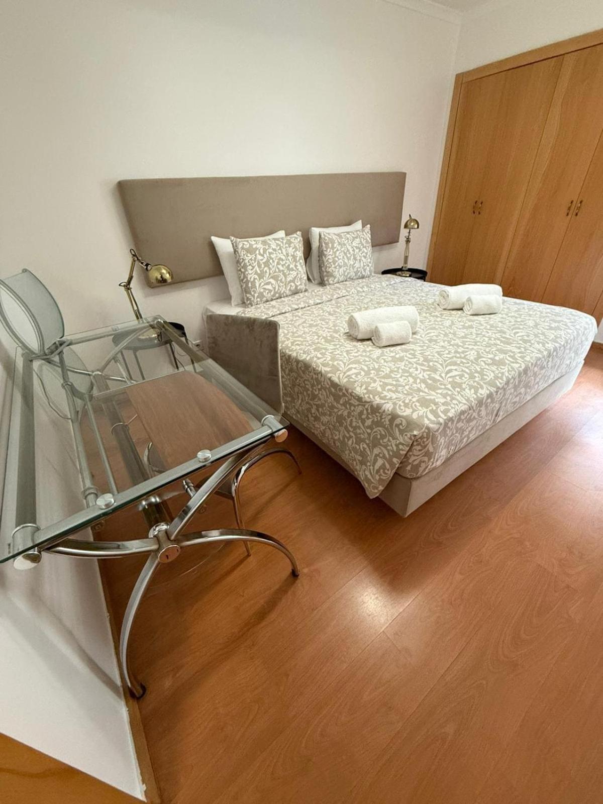Apartamento 3br Family-sized Flat In Lumiar Lisboa